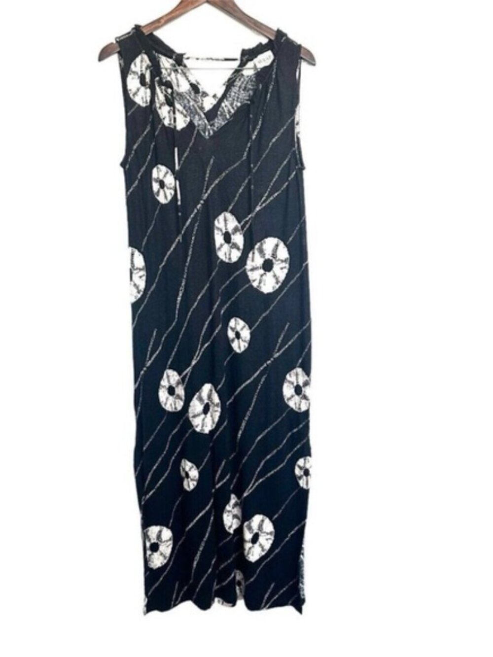 Sleeveless Black Maxi Dress with White Circular Print
